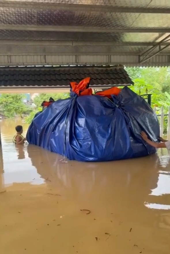 Bạt chống ngập xe ô tô