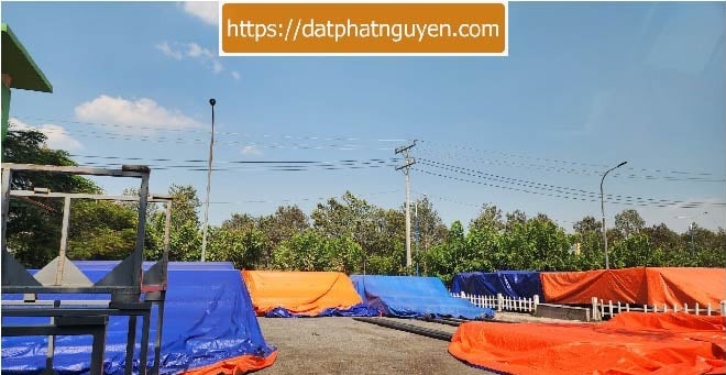 Bạt trùm hàng hóa